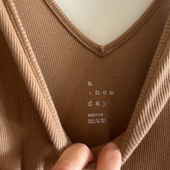 Dress - Picture 4 of 4